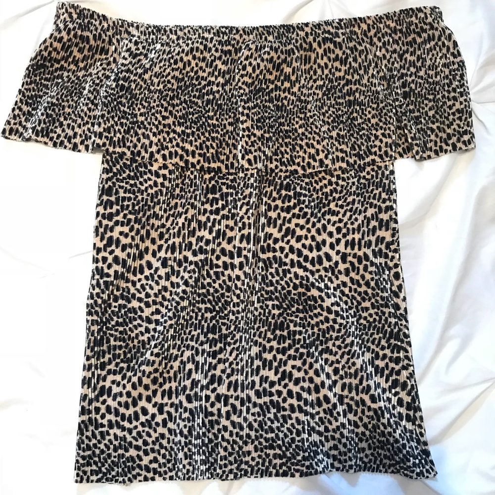 A.N.A Off The Shoulder Leopard Top NWT